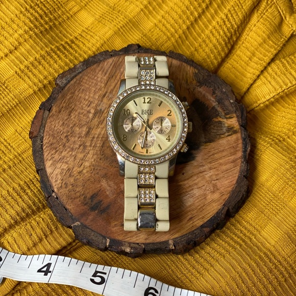 BKE Jewelry - 🌞3/$10 BKE Tan & Gold Watch